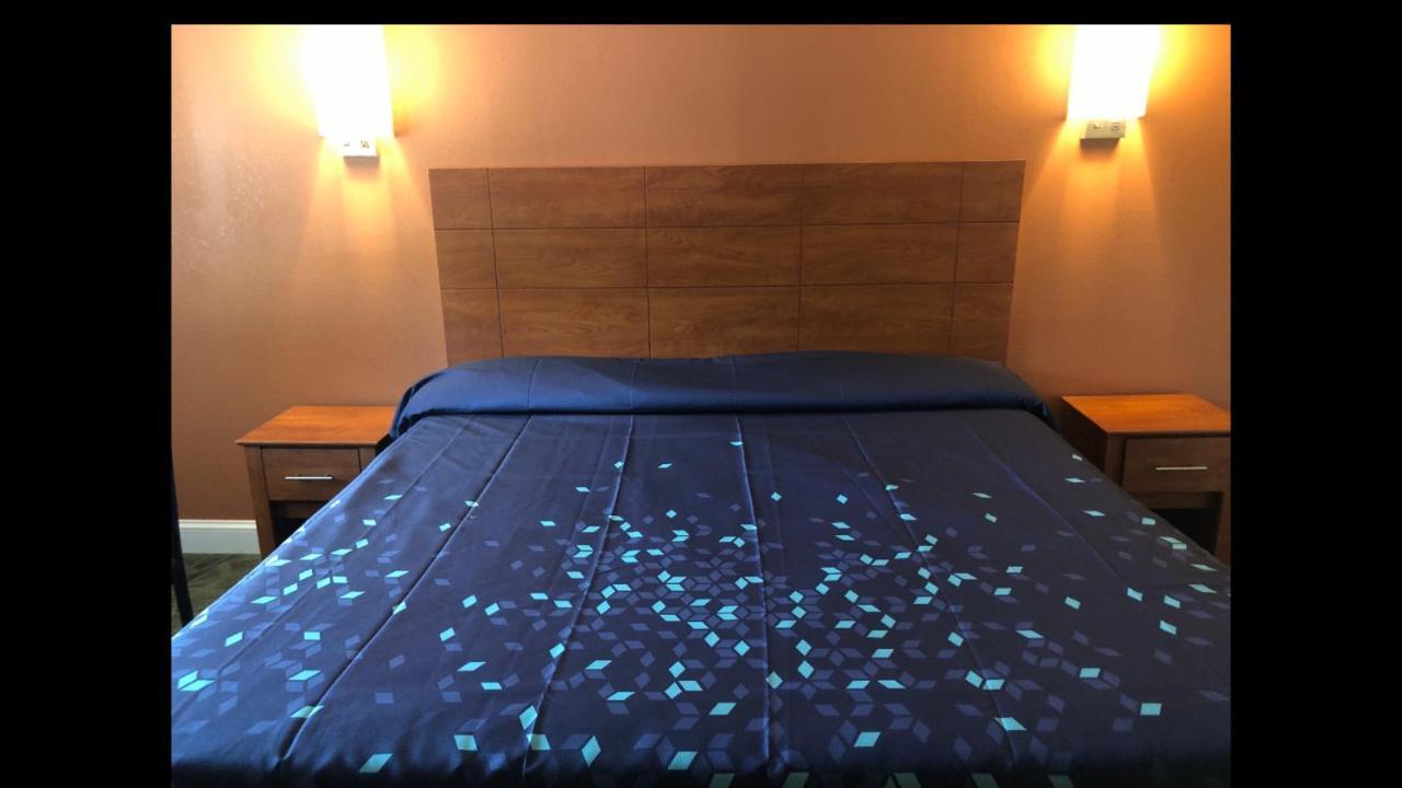 Skyview Motor Inn Johnston Екстериор снимка