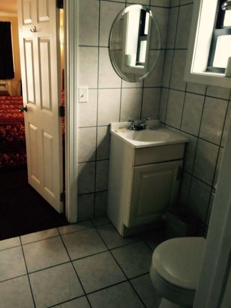 Skyview Motor Inn Johnston Екстериор снимка