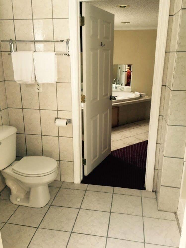 Skyview Motor Inn Johnston Екстериор снимка